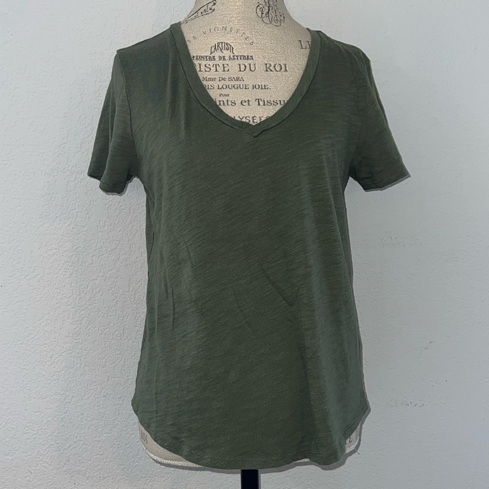 Women’s V-Neck Short Sleeve Top - Olive Green